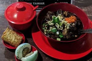 Keren, Rawon Surabaya Dinobatkan sebagai Sup Terenak se-Asia 2020
