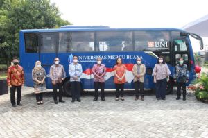 Dukung Operasional Kampus, BNI Jakarta Hibahkan Bus ke UMB