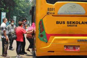 Dishub DKI Sediakan Bus Sekolah untuk Antar Lansia Divaksinasi