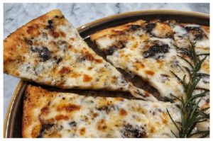Terbuat dari Emas 24 Karat, Pizza Ini Menjadi Pizza Termahal