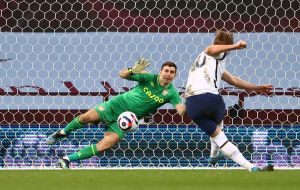 Tottenham Sukses Kalahkan Aston Villa di Villa Park