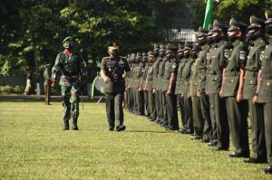 Pangdam Jaya Lantik 130 Siswa Dikmaba TNI AD Otsus dari Kodam XVIII Kasuari