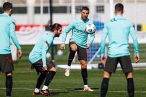 Ronaldo Jadi Bahan Olok-olok, Pelatih Portugal Enggak Terpengaruh
