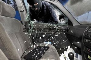 Bandit Pecah Kaca Mobil di Tangerang Ditelanjangi, Tangan dan Kakinya Diikat