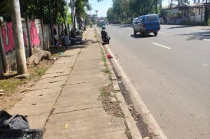 Adu Banteng Motor vs Mobil di Tangsel, Biker Kritis