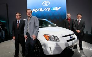 Toyota dan Tesla Dikabarkan Siap Bikin SUV Listrik Kembar