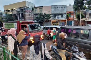 Kohati PB HMI Bagikan Takjil Gratis Selama 3 Hari untuk Pengguna Jalan di Jakarta