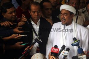 Ditangkap Densus 88, Habib Rizieq Doakan Munarman dan Keluarga Diselamatkan dari Makar Jahat