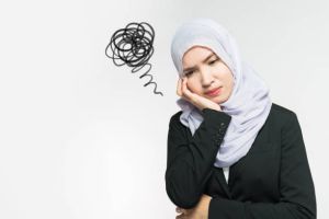 6 Warna Hijab untuk Bikin Wajahmu Kelihatan Cerah