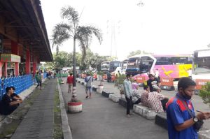 Weekend Terakhir Jelang Larangan Mudik, Begini Suasana Terminal Bus Kampung Rambutan