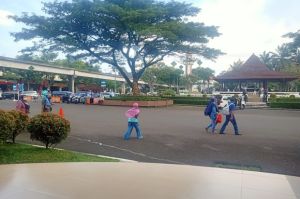 Obati Rasa Kangen Kampung Halaman dengan Mengunjungi Taman Mini