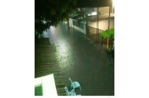 Hujan Guyur Jabodetabek, Air Mulai Genangi Perumahan di Tangerang Raya