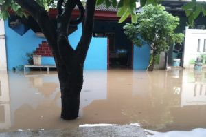 Tanggul Kali Sadang Rembes, 2 Perumahan di Bekasi Kebanjiran
