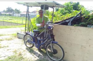 Keren, Pria Blitar Ini Mampu Ciptakan Sepeda Tenaga Matahari