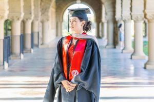 Hanya 2 Tahun, Maudy Ayunda Berhasil Tuntaskan Studi S2 di Stanford University