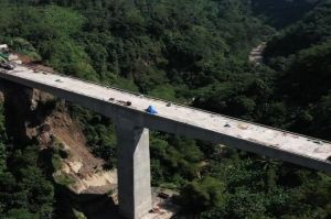 Ajib! Jembatan Setinggi 60 Meter Proyek Kereta Cepat Kelar Digarap