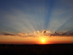 Viral Matahari Terbit dari Utara, Lapan: Karena Kemiringan Sumbu Rotasi Bumi 