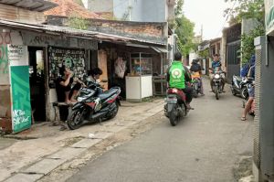 Belasan Orang Positif COVID-19, Warga Gang Swabakti Pondok Aren Minta Lockdown