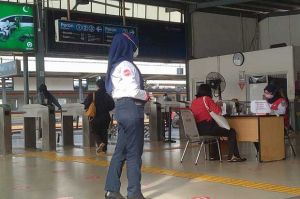 Hari Pertama Pemeriksaan STRP, Sejumlah Penumpang Protes di Stasiun Tangerang