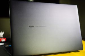 Mengapa Xiaomi Merilis Laptop Murah RedmiBook 15 di Indonesia?