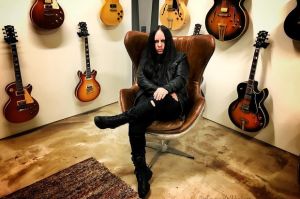 Berduka atas Kematian Joey Jordison, Sejumlah Personel Slipknot Unggah Gambar Hitam