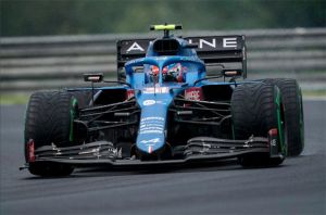 Diwarnai Tabrakan Massal, Esteban Ocon Juara GP Hungaria 2021