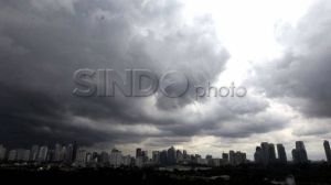 Cuaca Jakarta Cerah Berawan Pagi Ini, Waspada Hujan Disertai Petir Siang Hari