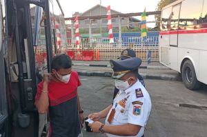 Penumpang Bus di Terminal Tanjung Priok Wajib Menunjukkan Sertifikat Vaksin