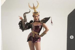 Penampilan Eksotis Anya Geraldine Pakai Kostum Komodo Bikin Netizen Salfok