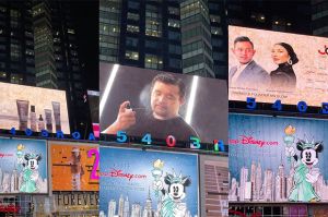 Berasa Mimpi, Selebgram Akbar Rais Terkejut Wajahnya Terpampang di Times Square New York