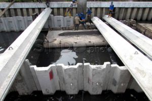 Cegah Bocor saat Musim Hujan, Sheet Pile di Rawa Buaya Dilapisi Beton