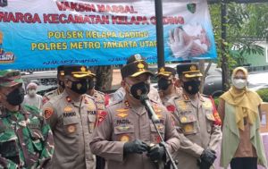 Kapolda Metro Jaya Jelaskan Kenapa Polisi Ngurusin Vaksinasi