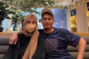Momen Bahagia, Mohammad Ahsan Rayakan Ulang Tahun Ke-34 Spesial Bareng Istri