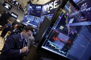 Wall Street Dibuka Menguat, Investor Tunggu Kabar Utang AS