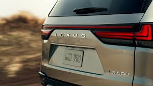 Pamer Pantat, Lexus Bocorkan Teaser Model LX Facelift
