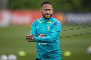 Neymar Pengin Pensiun, Respons Thiago Silva: Dia Anak yang Spesial