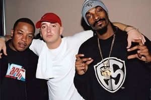 Sudahi Konflik, Snoop Dogg Ajak Eminem Berkolaborasi