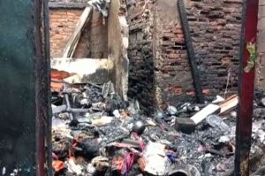 Kerugian Ditaksir Rp300 Juta, Kebakaran Rumah di Kebon Jeruk Diduga Korsleting Listrik
