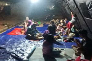 Banjir Rendam Cipinang Melayu, 50 Warga Mengungsi di Tenda Darurat