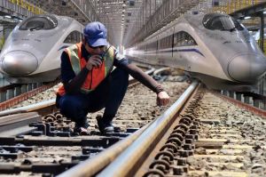 118 Ton Besi Digondol Maling, Konstruksi Kereta Cepat Jakarta-Bandung Jalan Terus