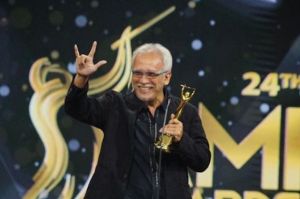 Iwan Fals Raih Lifetime Achievement Award di AMI 2021: Mudah-mudahan Bisa Dapat Uang