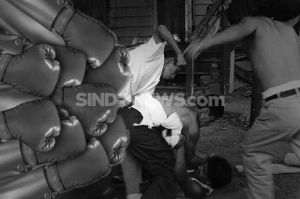 Pencuri Kepergok Bobol Rumah Kosong di Cipinang, 3 Pelaku Babak Belur Dibogem Massa