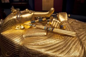 Arkeolog Mesir Ungkap Kelicikan Raja Ay Menukar Makam Tutankhamun