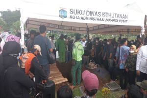 Ratusan Pelayat Padati Pemakaman Haji Lulung di TPU Karet Bivak