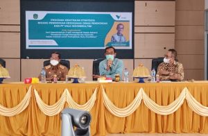 Wakil Presiden Direktur PT Vale Bagikan Ilmu Kepemimpinan untuk Kasek di Lutim