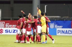 Babak 1 Indonesia vs Singapura: Sontekan Ezra Dibalas Tendangan Song Ui-young