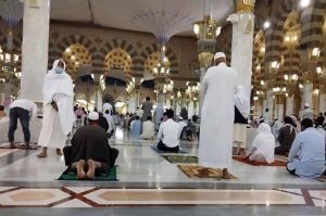 Tata Cara Sholat Tahiyatul Masjid dan Bacaan Niatnya