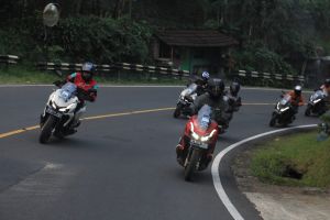 Rasakan Sensasi Tenaga dan Fitur New Honda ADV 160  di Puncak Bogor