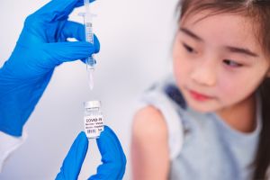 Badan Pengawas Obat dan Makanan (BPOM) RI sudah memberikan lampu hijau untuk pemberian vaksin Covid-19 anak usia 6 bulan hingga 11 tahun.