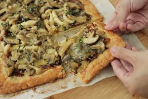 Resep Pizza Krispi Jamur, Sajian yang Pas buat Kumpul Bareng Keluarga dan Teman